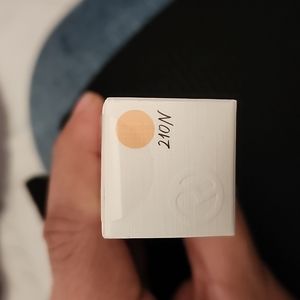 Rare Beauty Liquid Concealer (210N)